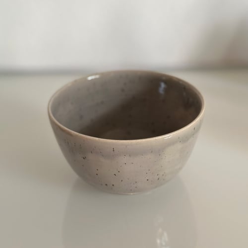 Skål grå med nister (2)
