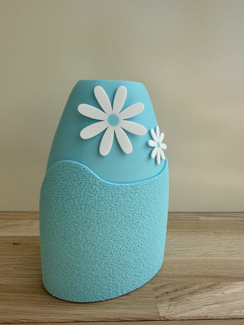 Fuzzy Margurit Vase (3)