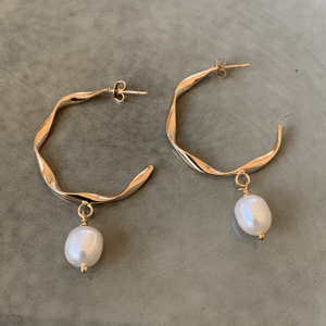 Hvide ferskvandsperle øreringe (large) – produktbillede