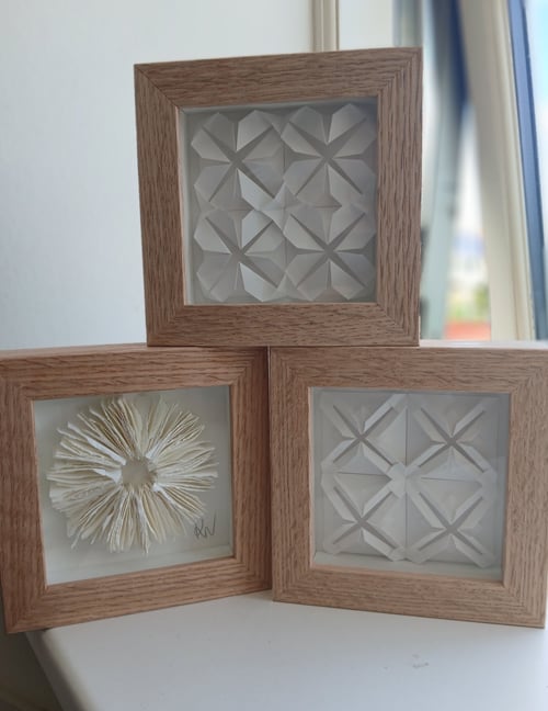 Silent squares, hvid trio, indrammet 