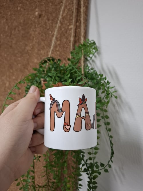 Lille Krus med NAVN: Unicon Rosa skrift, Hvid baggrund