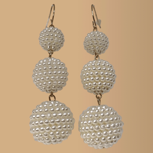 Hvide Øreringe – produktbillede