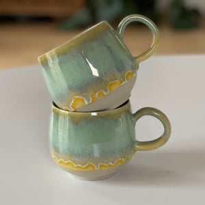 Buttet kop, hørgul m/ lys grøn – produktbillede