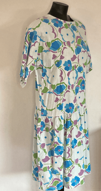 Sol-kjole med retro print billede 2