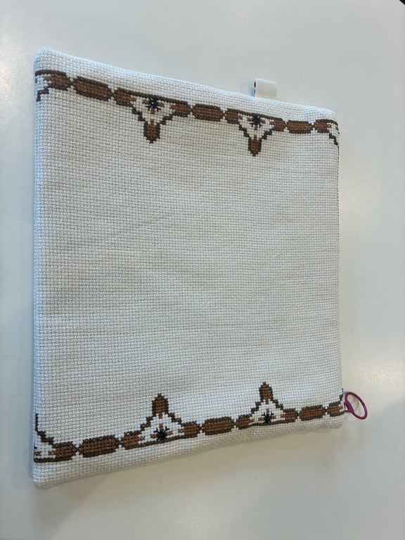 Pung med broderi  billede 2