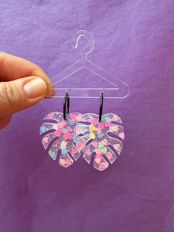 Store monstera i “Sweet-heart”