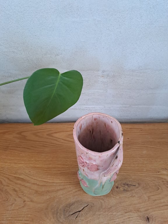 Vasen er 21 cm høj og 8 cm i diameter billede 3