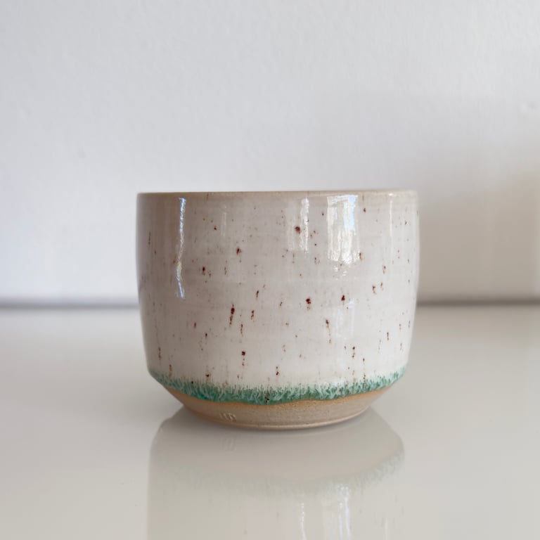 Kop skål uden hank, råhvid med nister og grøn billede 2