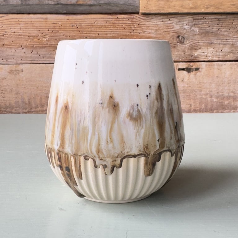 Dråbekop i neutrale farver