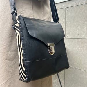 Taske med skind – produktbillede