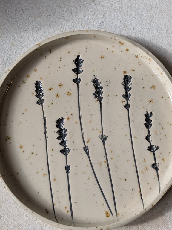 Frokosttallerken med lavendel 