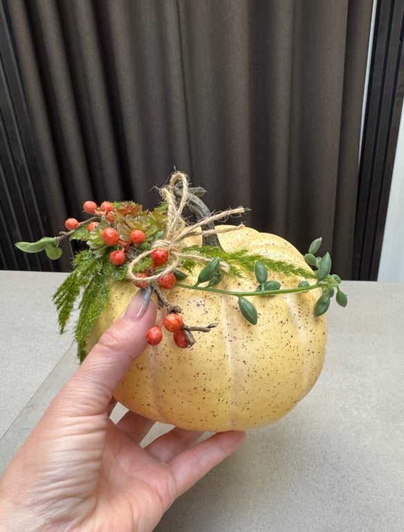 Kunstig pyntet græskar billede 4