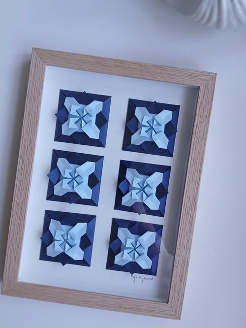 A4, foldet værk, indrammet