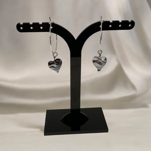 Sorte øreringe  – produktbillede