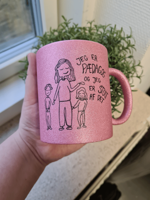 Krus: Jeg er pædagog og jeg er stolt af det (Store børn) Pink Glimmer