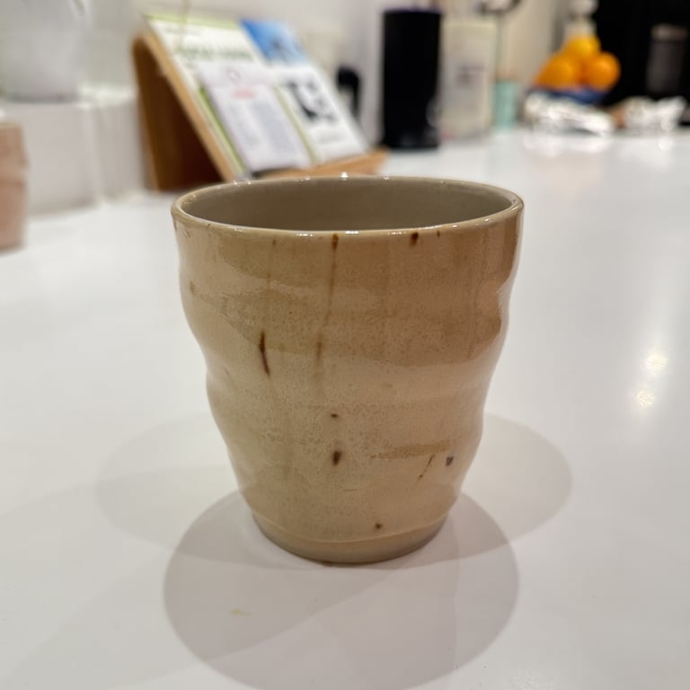 Krus i cappuccino med nister billede 2