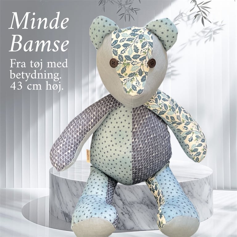 Minde bamse 43 cm - sy den selv, lige klar til at klippe ud og sy.
