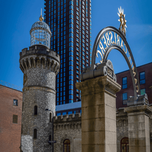 Nye og gamle bygninger mødes  i Carlsberg byen i København – produktbillede