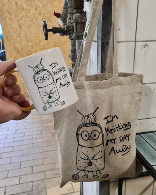 Mulepose: im knitting my day away Natur (3)