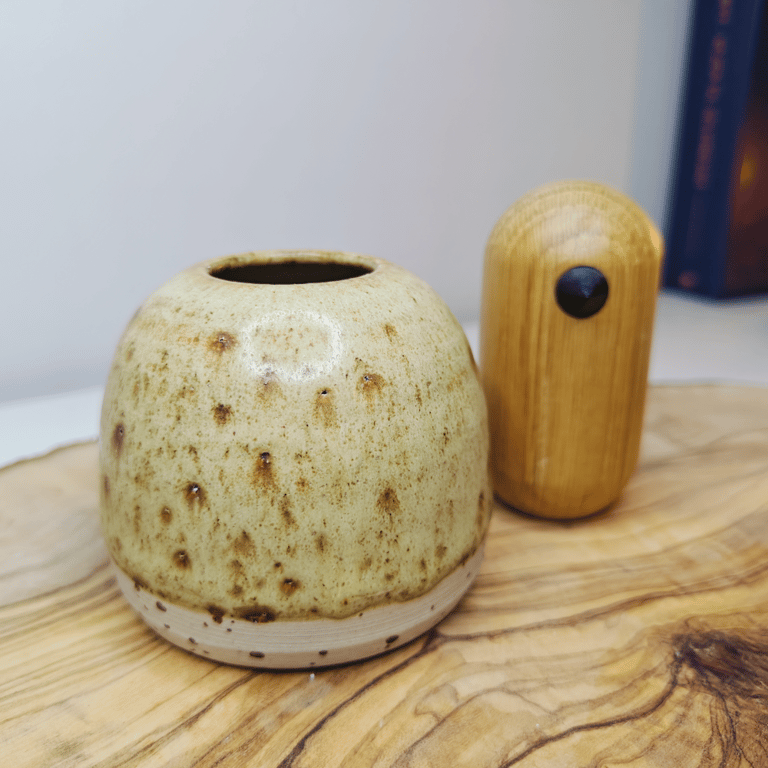 Gulbrun minivase