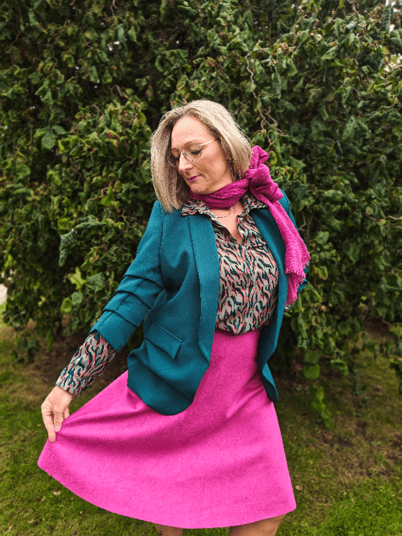 Sarah Nederdel Fushia 