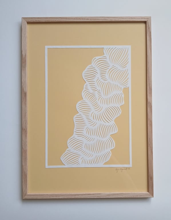 A3 papercut, banana, hvid, indrammet (2)