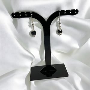 Sorte øreringe  – produktbillede