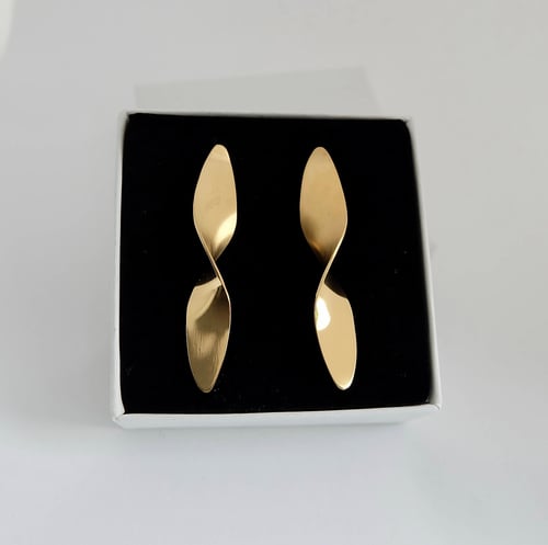 Petal Twist earrings medium (3)