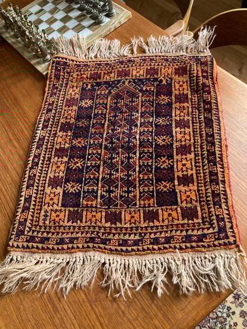 Håndknyttet dørmåtte 