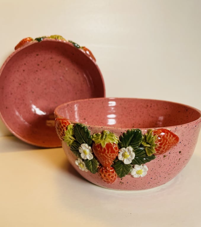keramik skål - med jordbær dekoration billede 2