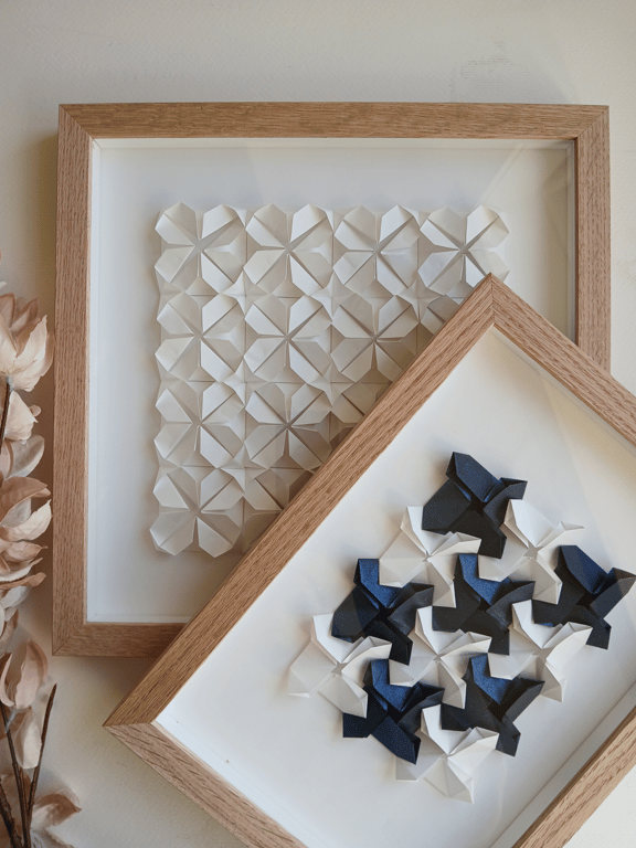 30x30cm Foldet papirværk. Hvid, indrammet  billede 5