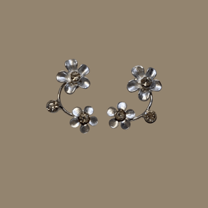 Hvide Øreringe – produktbillede