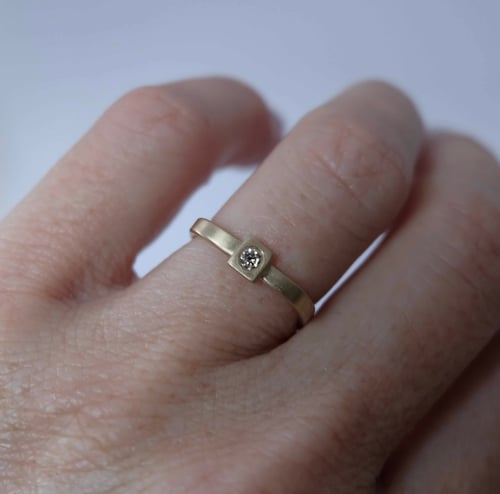 Noomi ring 14 K gold with champagne diamond (5)