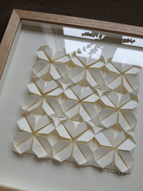 30x30cm foldet papirværk naturhvid, indrammet  (3)