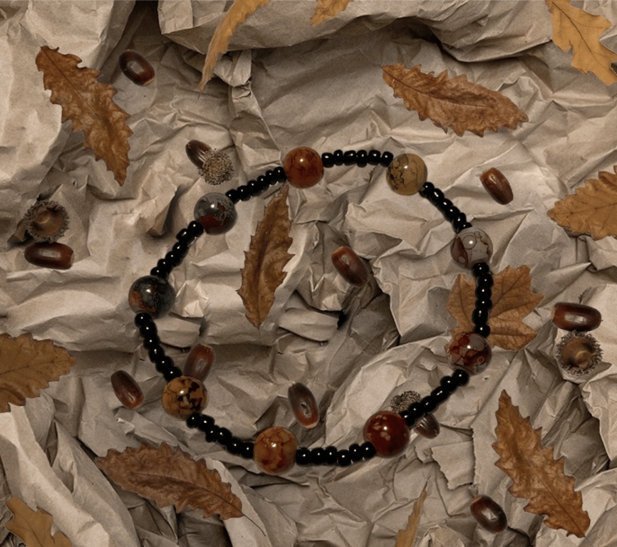 Dark horse armbånd i akryl perler, elastik. billede 2