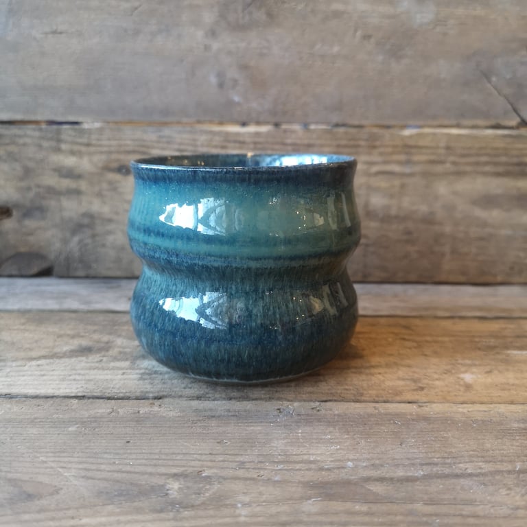 Bølge kop blå/grå glasur billede 3