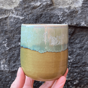 Hånddrejet kop – produktbillede