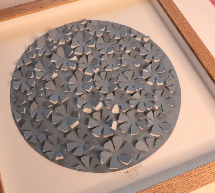 30x30cm 3D papercut, dueblå, Indrammet  (2)