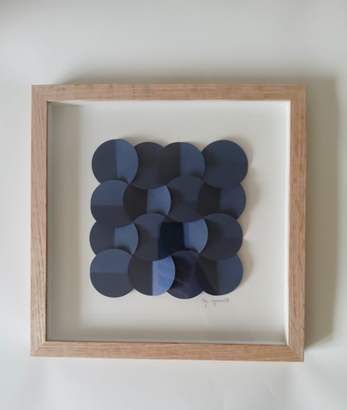 30x30cm, 3D papirværk, marineblå, indrammet  (4)