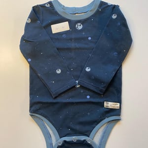 Body med lange ærmer. Størrelse 86 – produktbillede