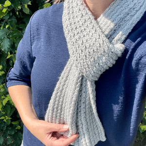 Holly Scarf strikkeopskrift – produktbillede