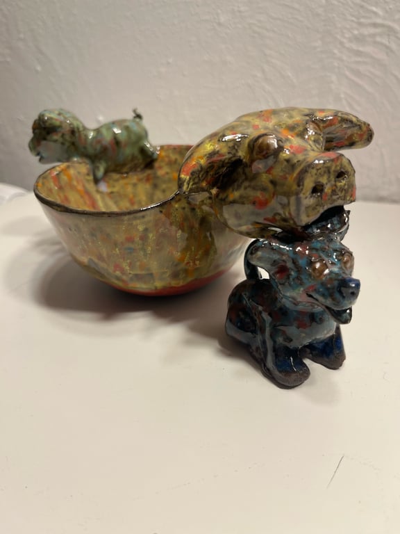 Gris med hund og grisling 