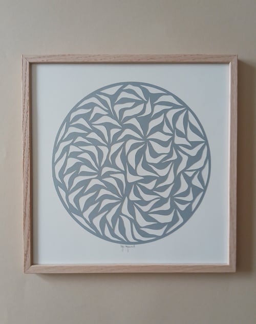 30x30cm papercut, dueblå, indrammet 