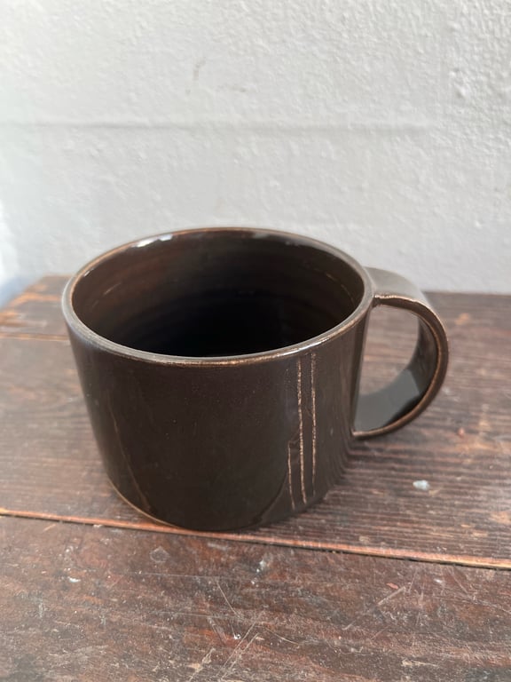 Kop med hank, mørk chokolade