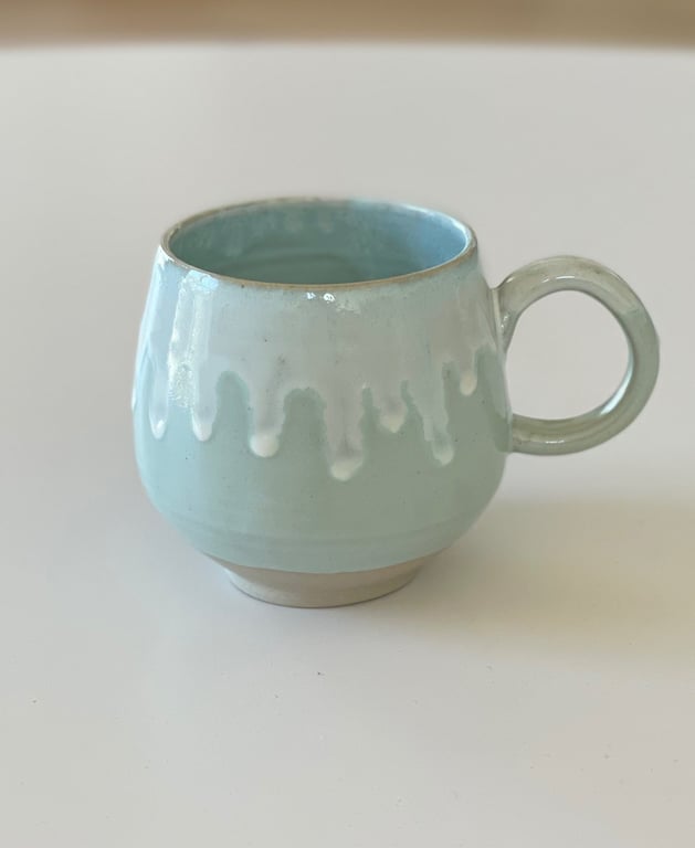 Buttet keramik kop, mint/hvid
