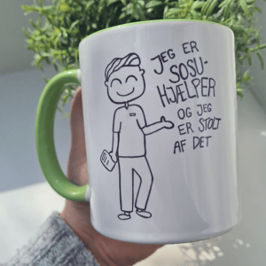 Krus: Jeg er SOSU-hjælper og jeg er stolt af det (kort hår) Grøn – produktbillede