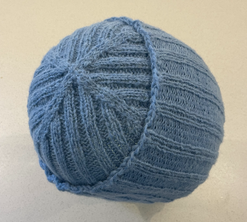 Kit: VIOLA hue og vanter ribstrikket i PUNO PETIT  billede 3