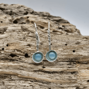 Unika kalcedon ørekroge. – produktbillede