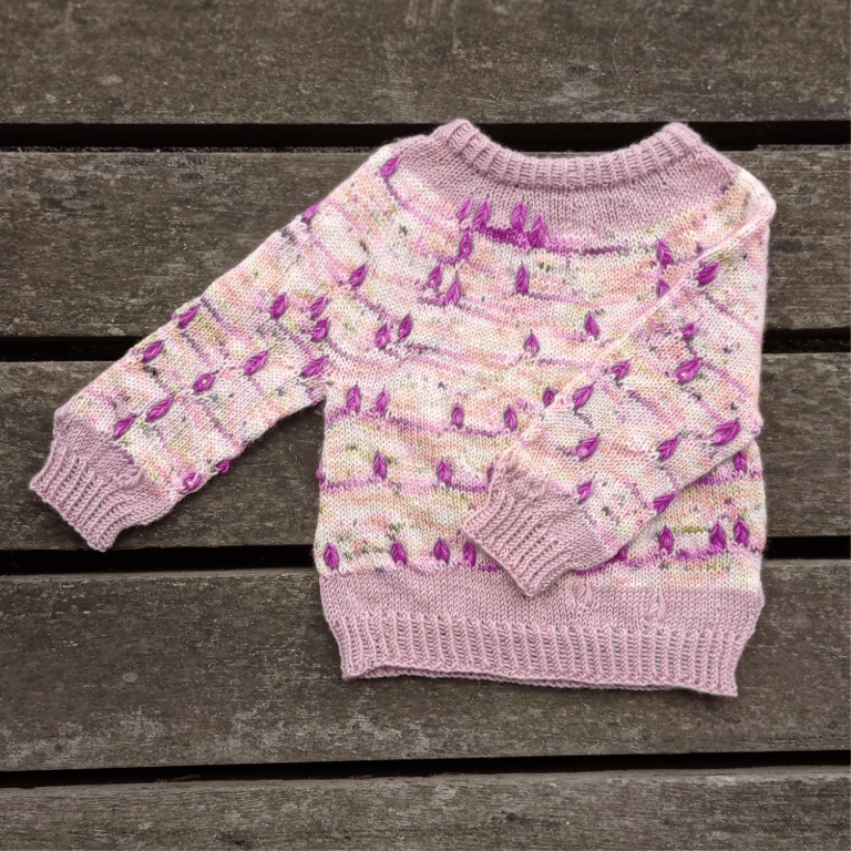 Ellie Babysweater ENG billede 3