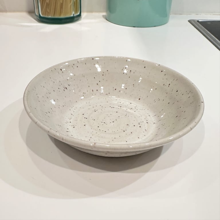 Skål råhvid med nister 4cm 